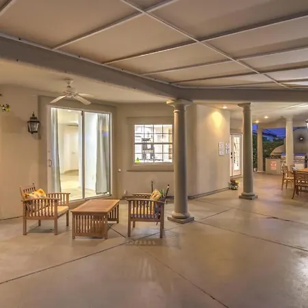 Villa Greens- 5,700Sf Luxury Las Vegas Pool